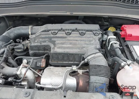 2022 Jeep Renegade Latitude 4X4 z USA, uszkodzony, nr VIN ZACNJDB1XNPN54659